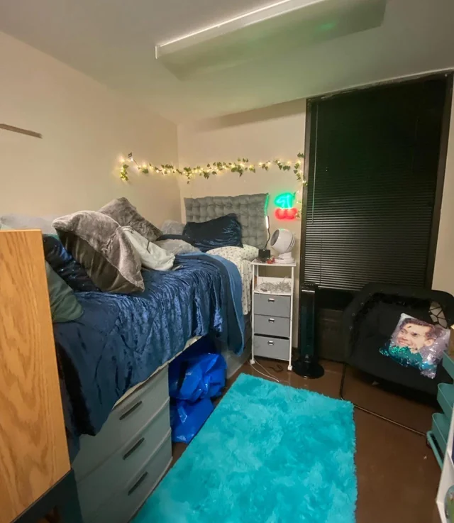 File:An Ellicott Single Dorm (Spaulding).png - UBWiki